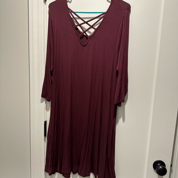 Maroon, 3/4 sleeve, knee length dress. Vanity size L - Picture 1 of 3